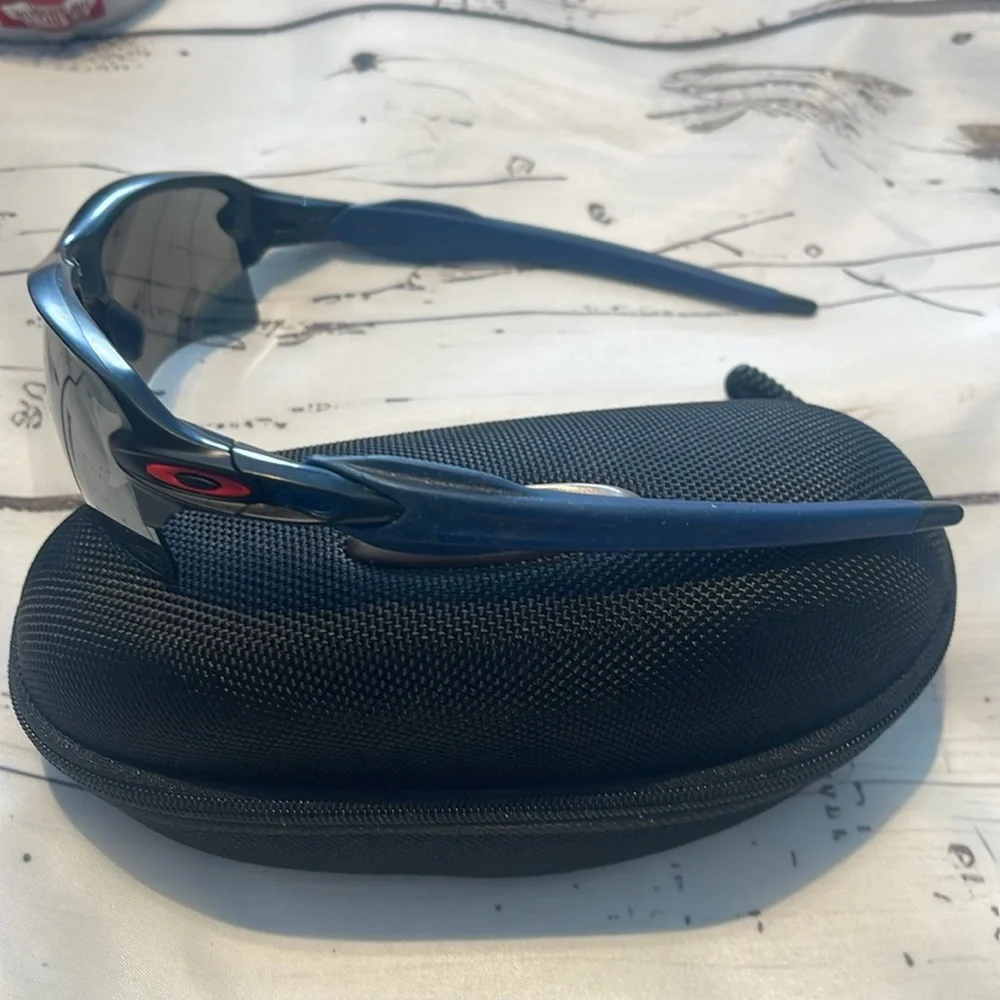 Oakley NFL NE patriots Flak 2.0 Prizm case Accessories Preowned